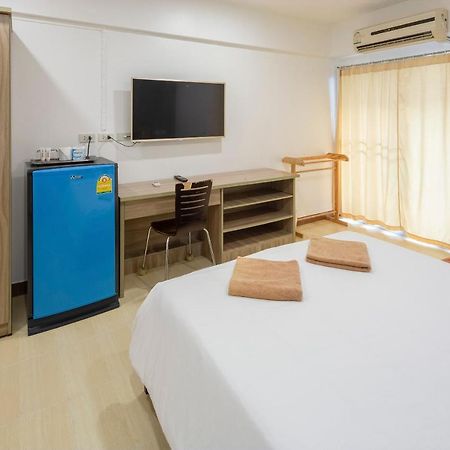 Gems Park Don Mueang Airport And Bts Hotel Банкок Екстериор снимка