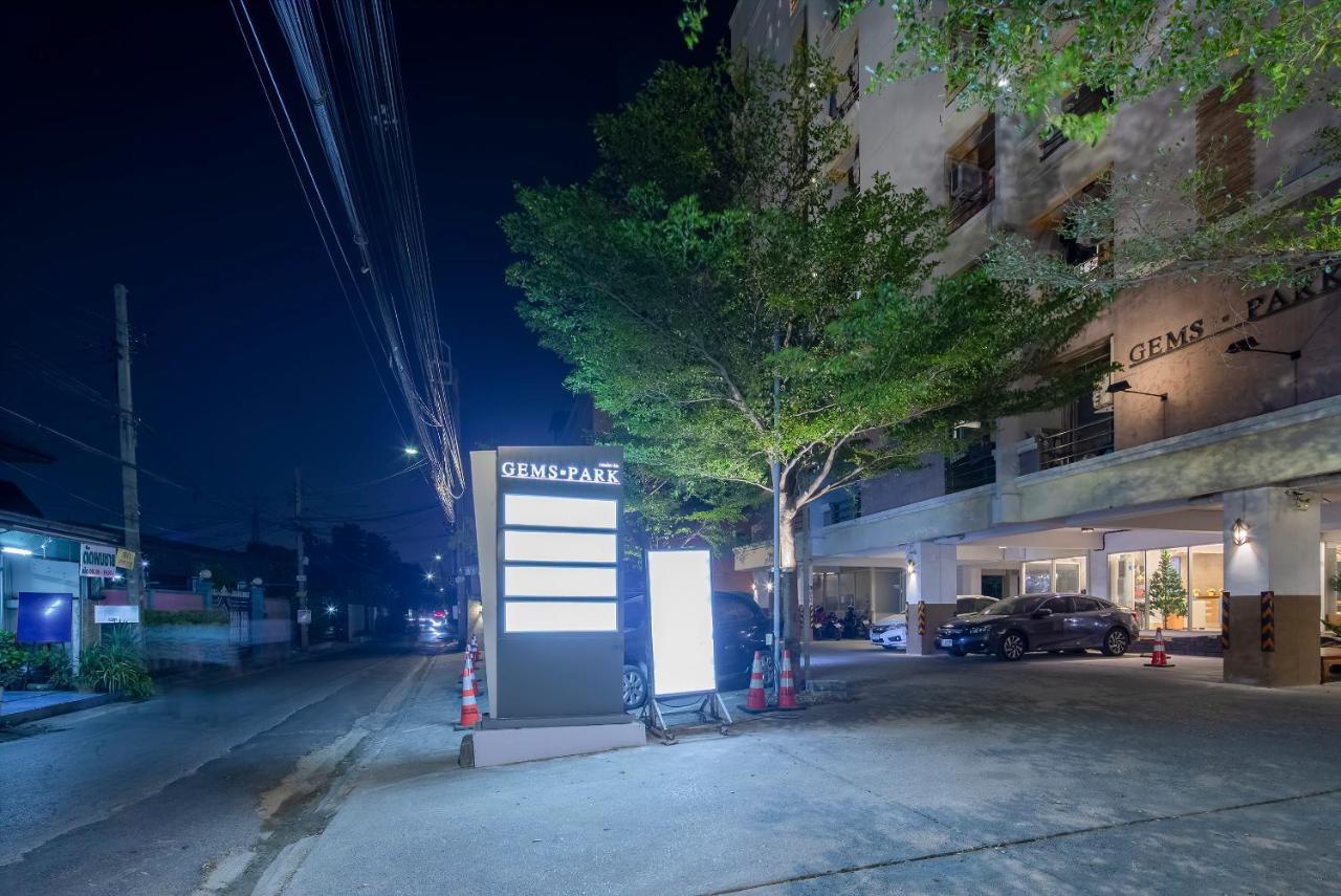 Gems Park Don Mueang Airport And Bts Hotel Банкок Екстериор снимка